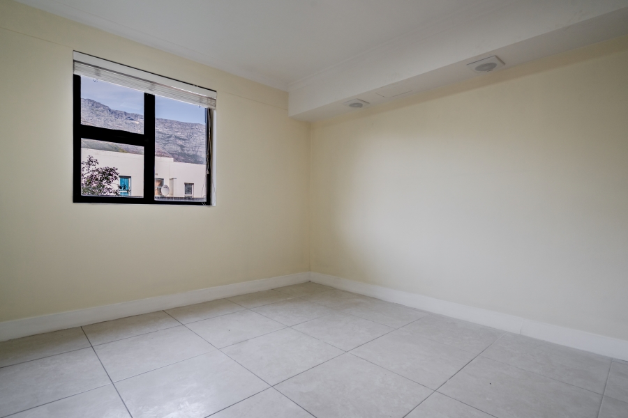 1 Bedroom Property for Sale in Zonnebloem Western Cape